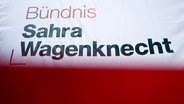 Ein Plakat vom Bündnis Sahra Wagenknecht (BSW). © picture alliance / Panama Pictures | Christoph Hardt Foto: Christoph Hardt