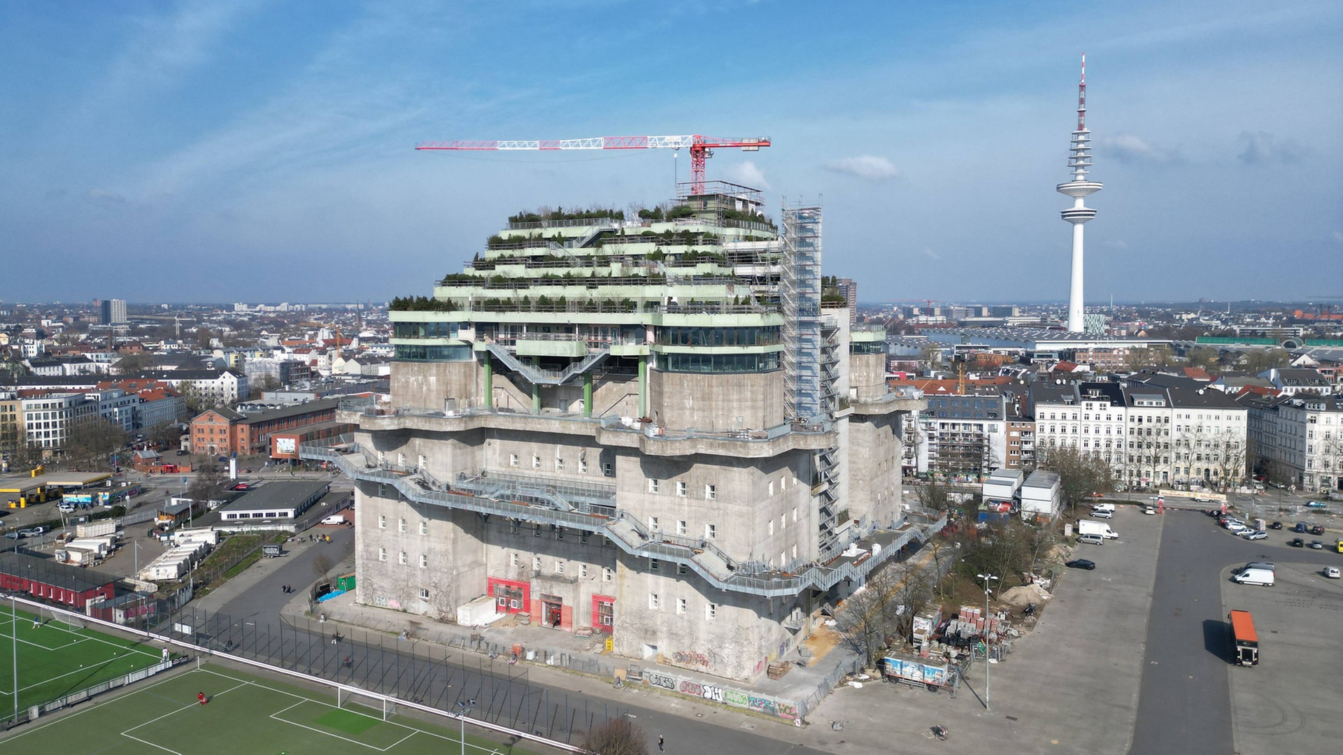 „Grüner Bunker“ auf St. Pauli: Hoteleröffnung verzögert sich