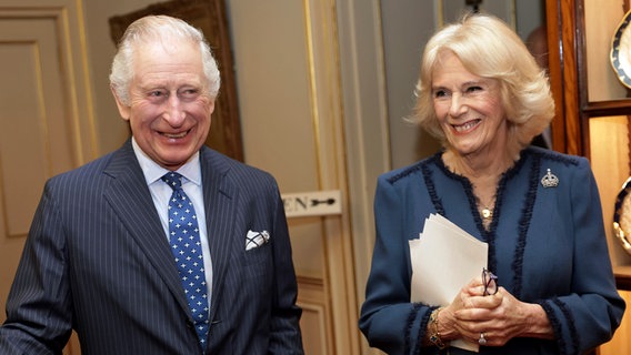 König Charles III. mit Ehefrau Camilla. © picture alliance / ASSOCIATED PRESS Foto: Chris Jackson