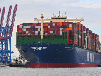 Grosstes Containerschiff Der Welt Ist In Hamburg Ndr De Nachrichten Hamburg