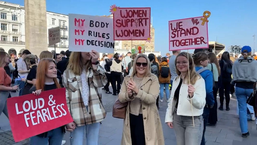 Weltfrauentag: Tausende Teilnehmer bei Kundgebungen in Hamburg