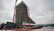 Die stillgelegte Baustelle des Elbtowers in der Hamburger Hafencity © picture alliance/dpa Foto: Christian Charisius