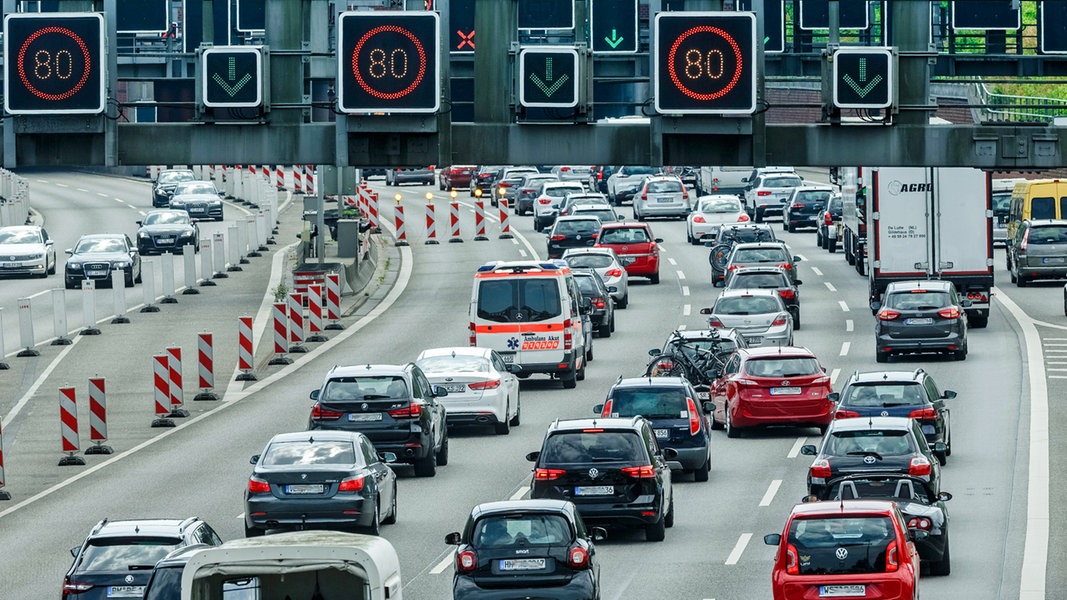 Stau in Hamburg: Verwunderlich, aber wahr! 🤯