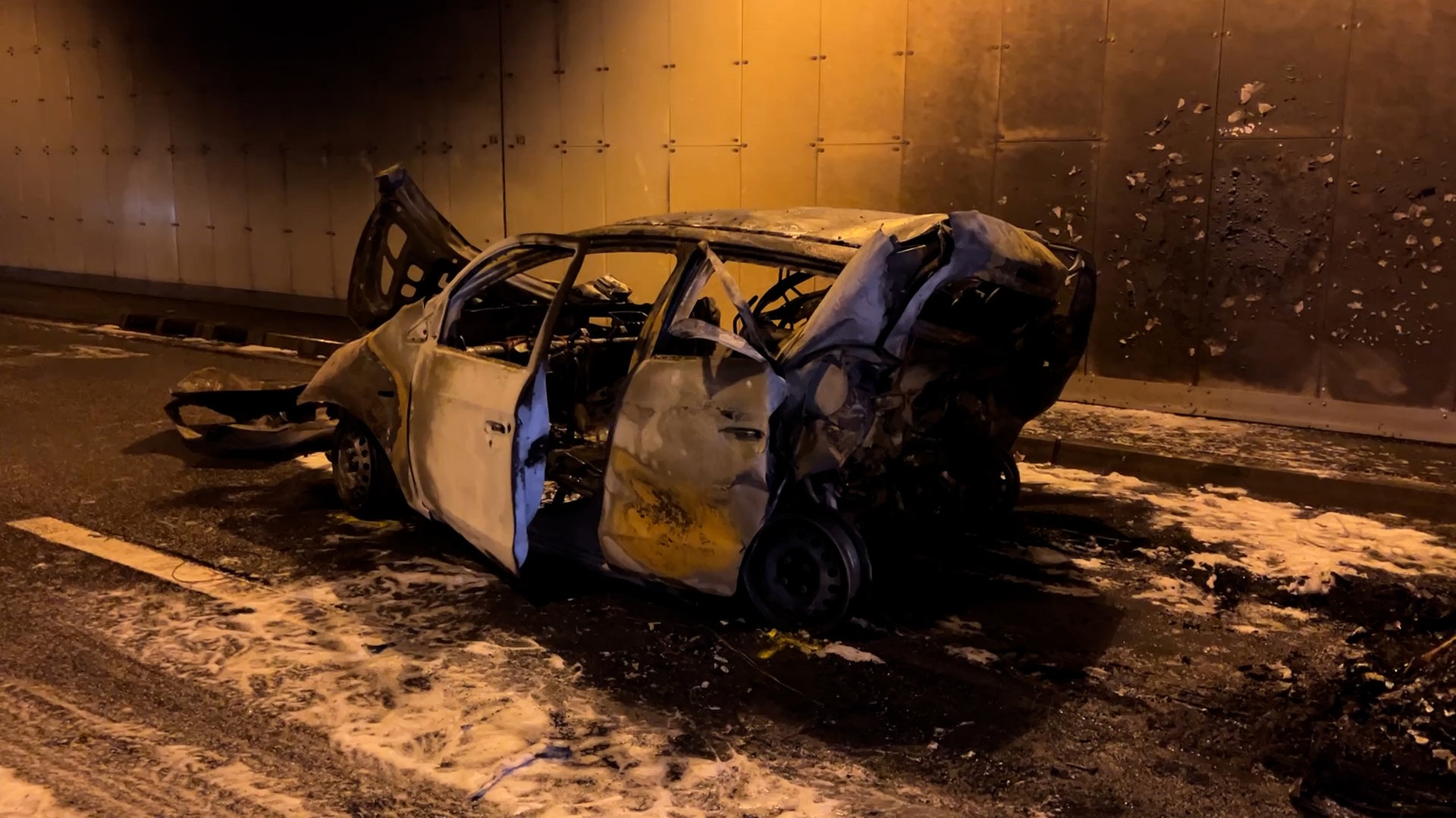 A7 nach Feuer im Elbtunnel in Hamburg wieder freigegeben