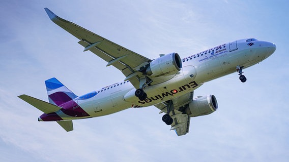 Landung/Approach Airbus A320-251N der Airline/Fluggesellschaft Eurowings (D-AENC) Themenfoto: Flughafen Hamburg © picture alliance / Eibner-Pressefoto | Eibner-Pressefoto/Marcel von Fehrn Foto: Marcel von Fehrn