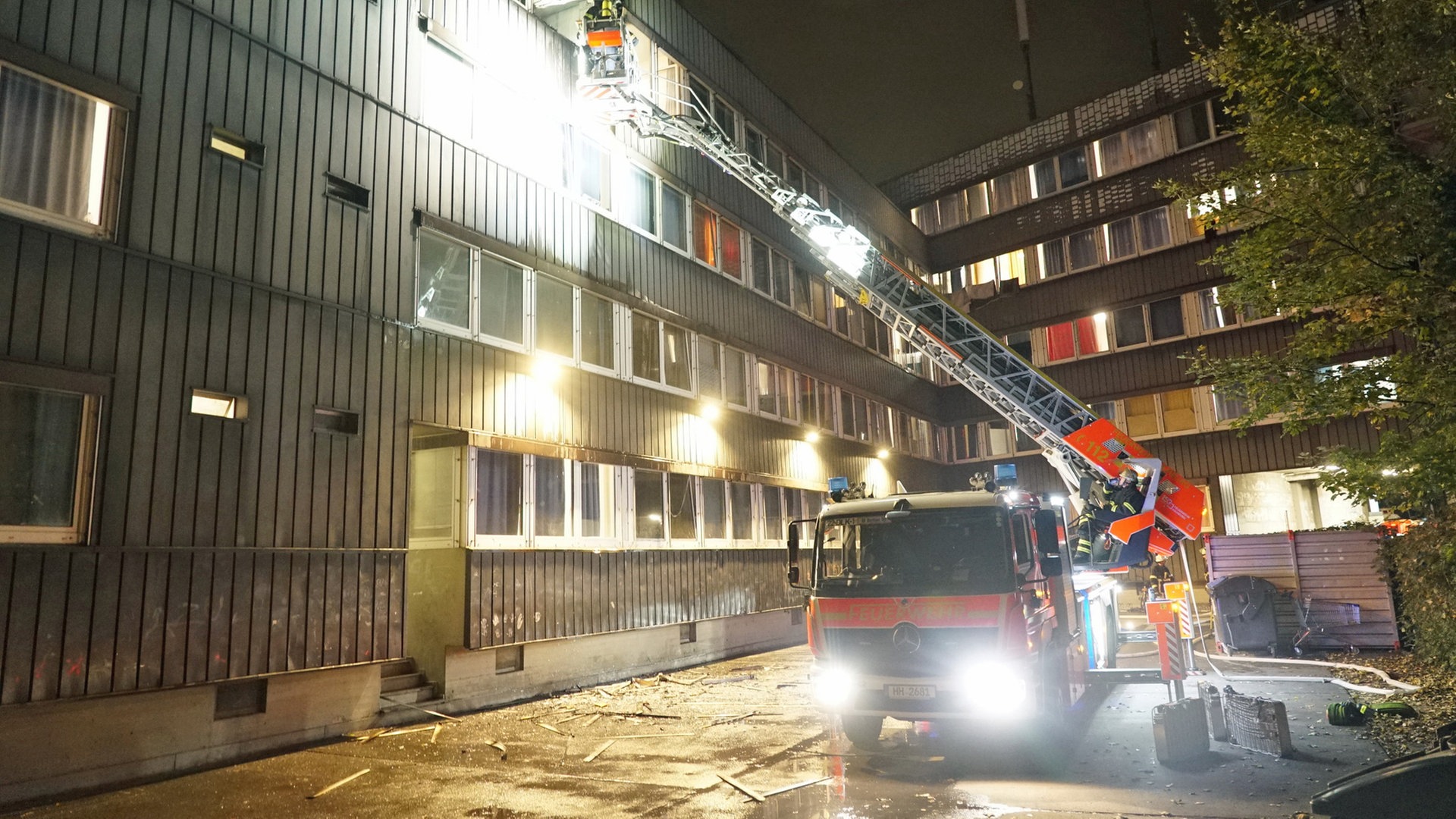 Feuer in Hamburger Flüchtlingsunterkunft – vier Menschen gerettet