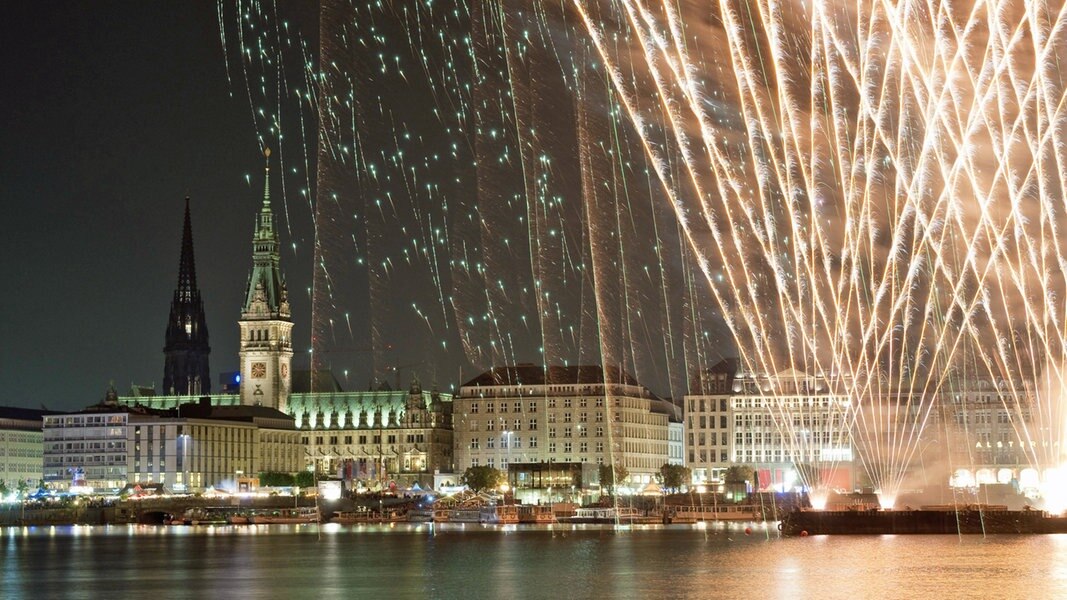 Hamburg verbietet Silvester-Böllerei an Binnenalster | NDR.de