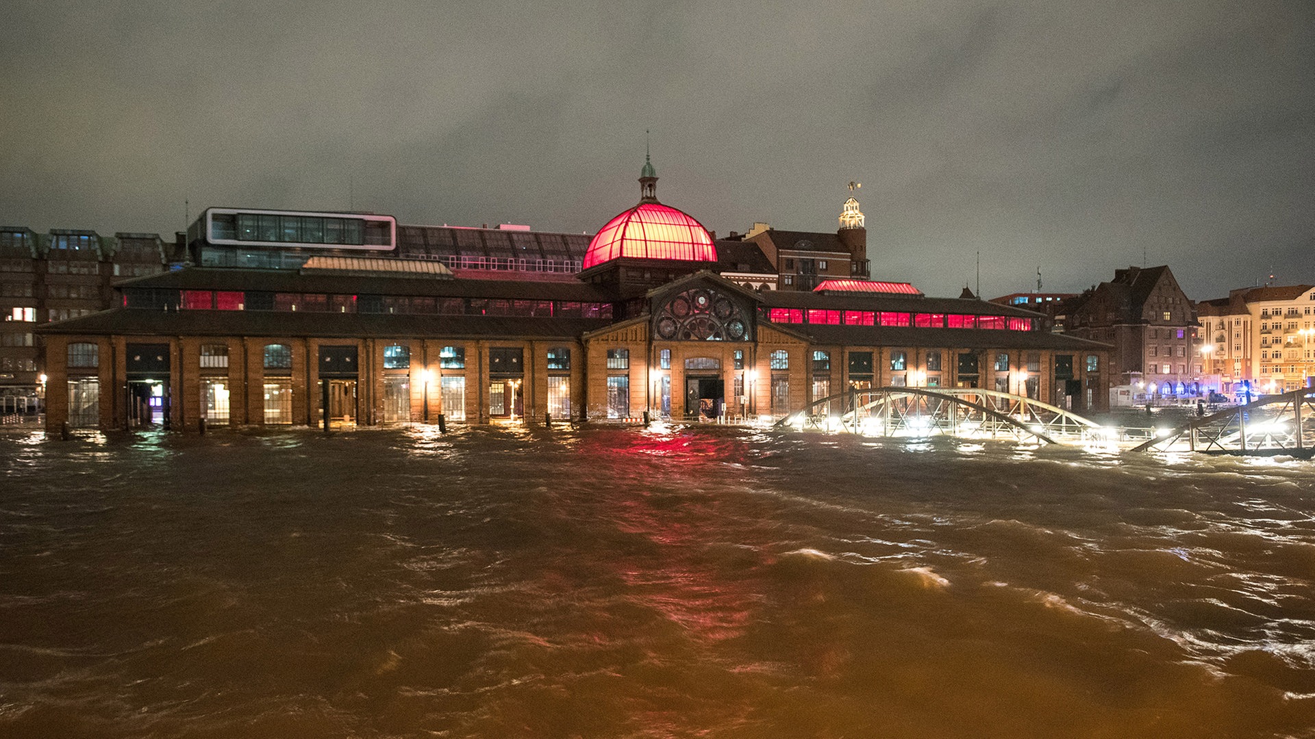 Sturmtief fegt über Hamburg hinweg: 65 Einsätze