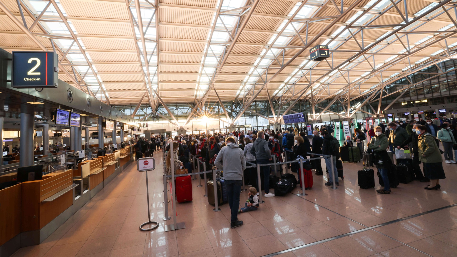 Hamburger Flughafen: Großer Andrang für Mittwoch erwartet