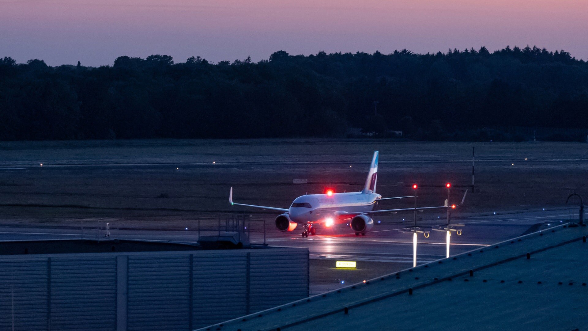 Militärübung: Nachtflugverbot in Hamburg ab heute gelockert