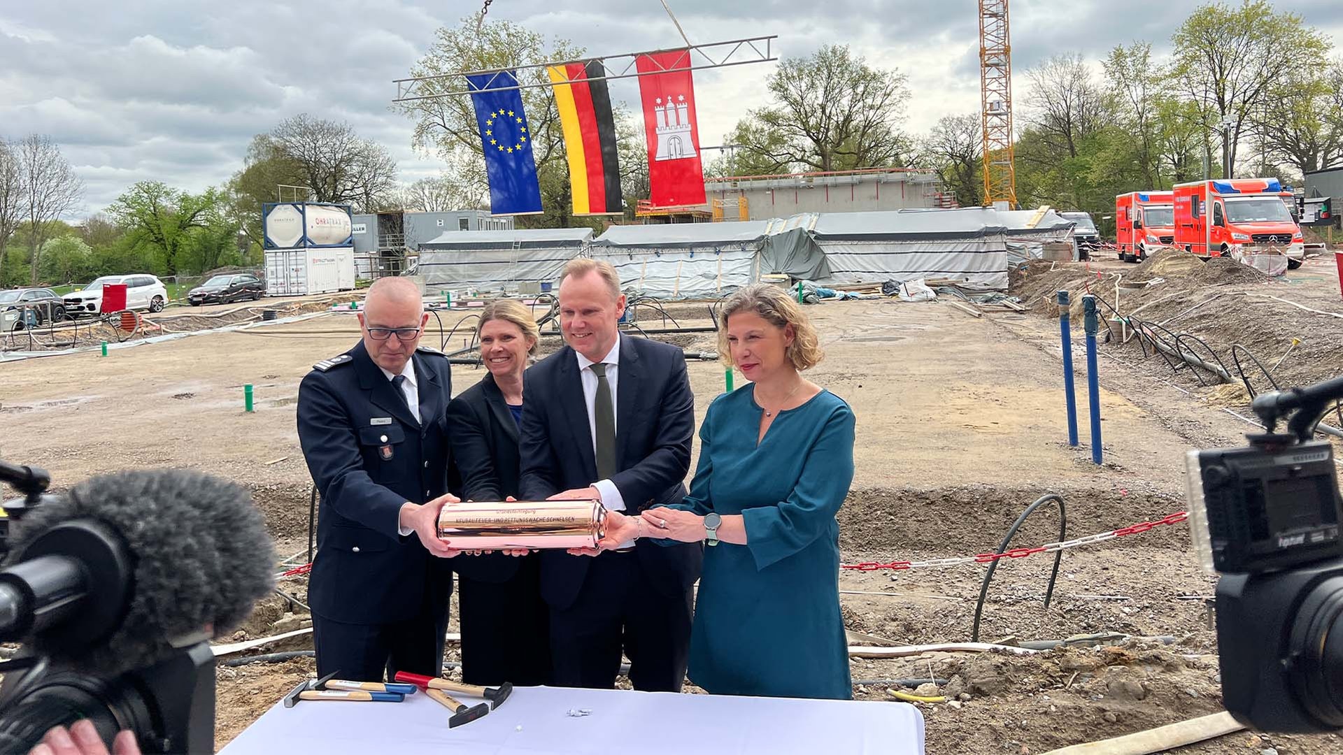 Grundsteinlegung für neue Feuerwache an der A7 in Schnelsen