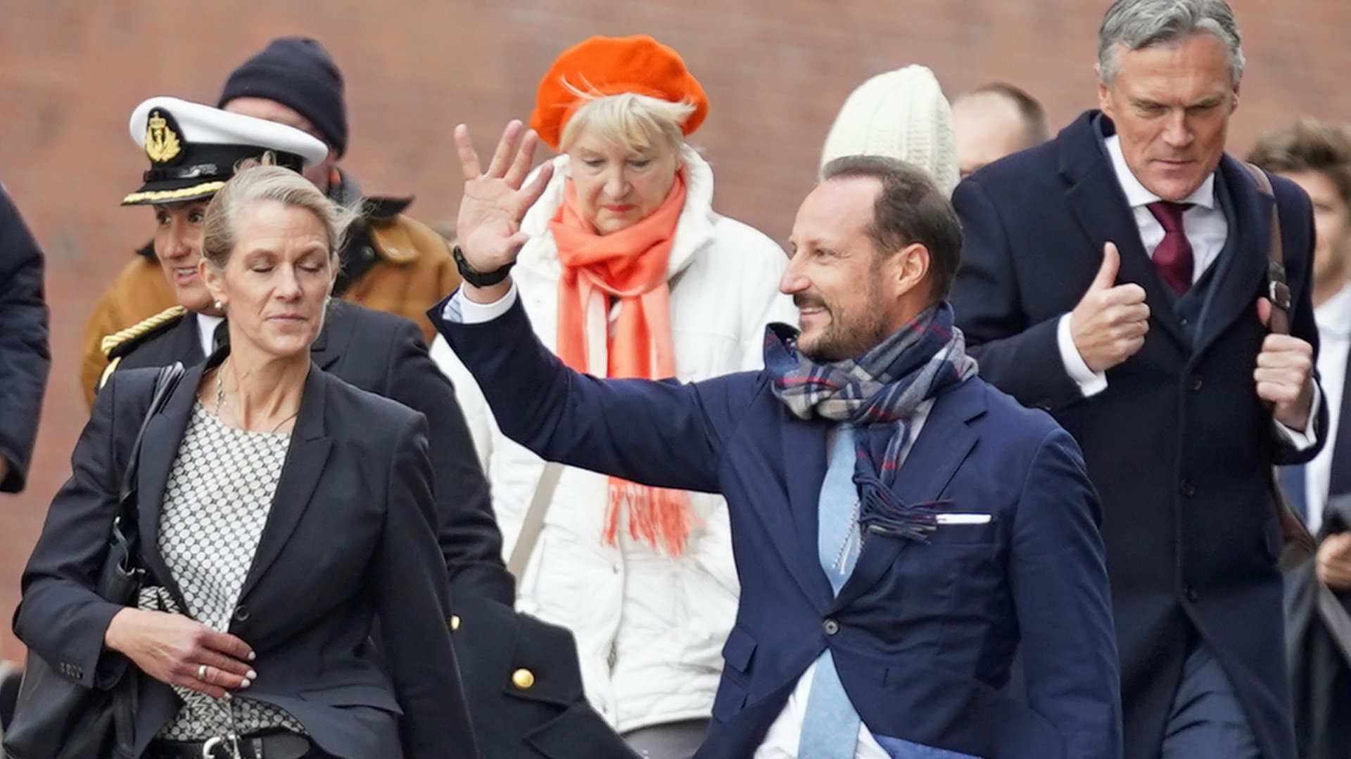 Norwegens Kronprinz Haakon beendet seinen Besuch in Hamburg