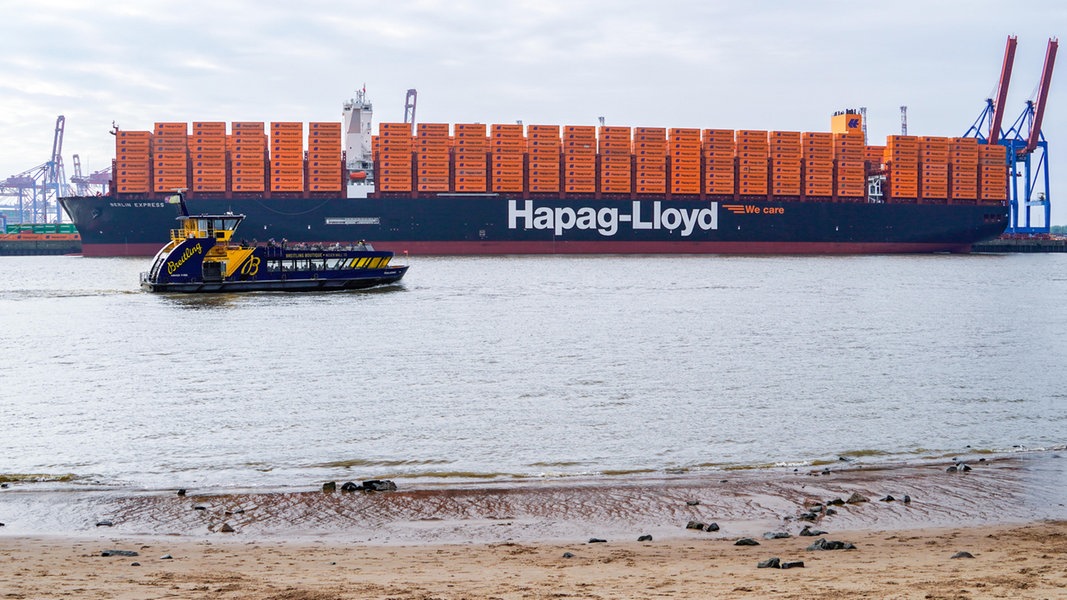 Letzter Anlauf: „Hamburg Express“ verabschiedet sich vom Hamburger Hafen