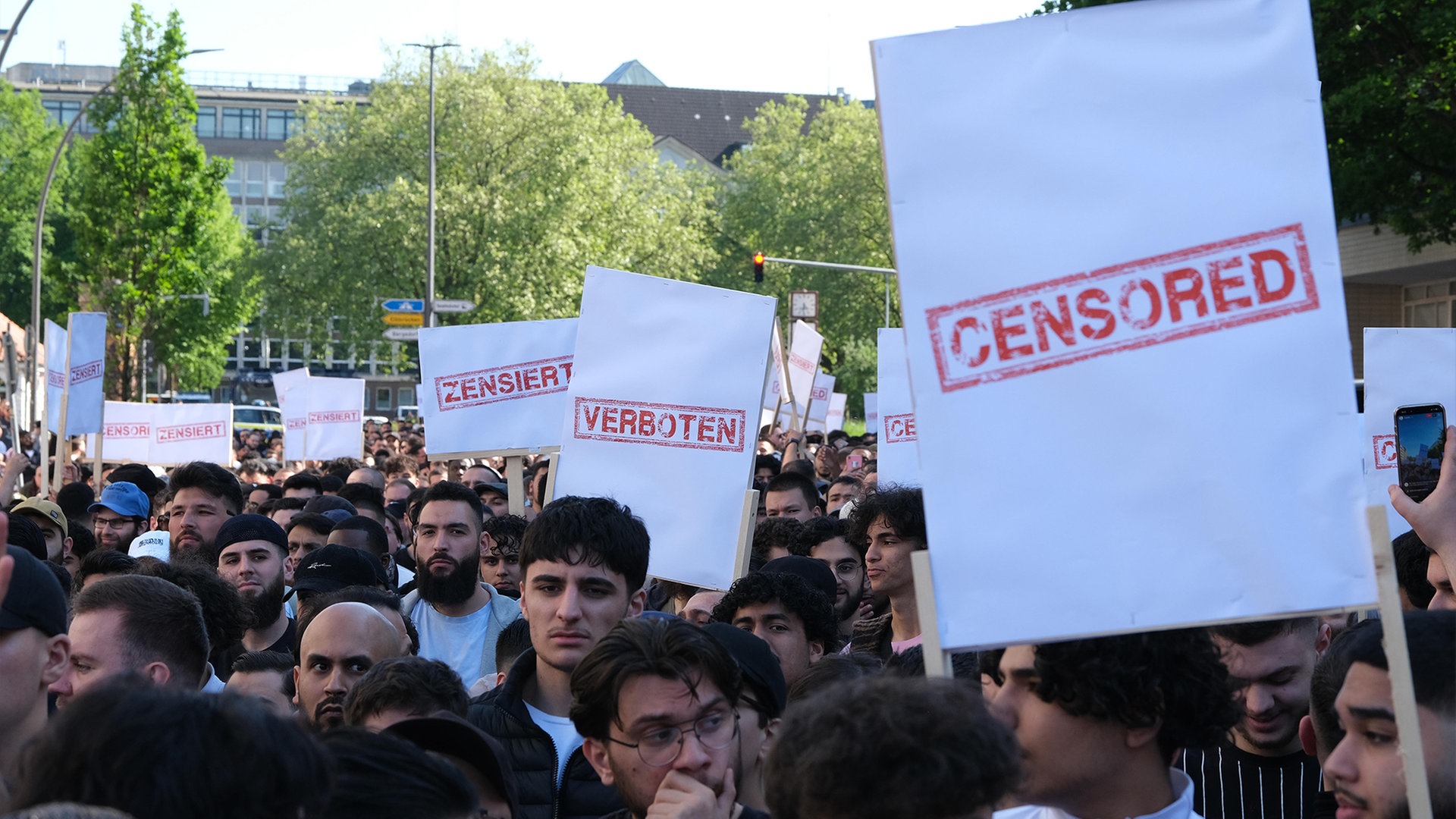 Mindestens 1.400 Teilnehmende bei Islamisten-Demo in Hamburg