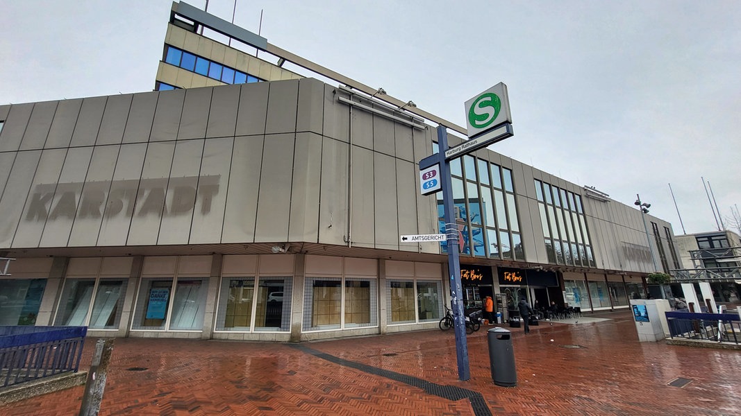 Kunst-Aktion soll ehemaliges Karstadt-Gebäude in Harburg beleben