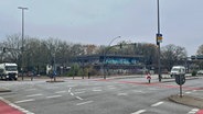 Einer der beiden sogenannten Glaskästen an der Kieler Straße in Hamburg. © NDR Foto: Nina Rodenberg