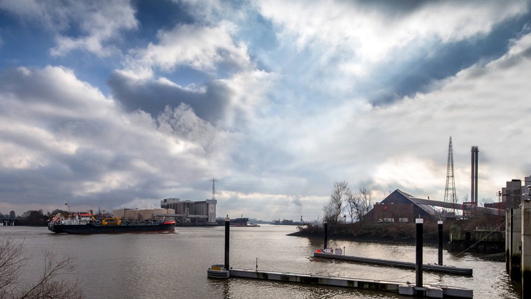 Die Köhlbrandbrücke im Hamburger Hafen soll einmal abgerissen werden © Imago