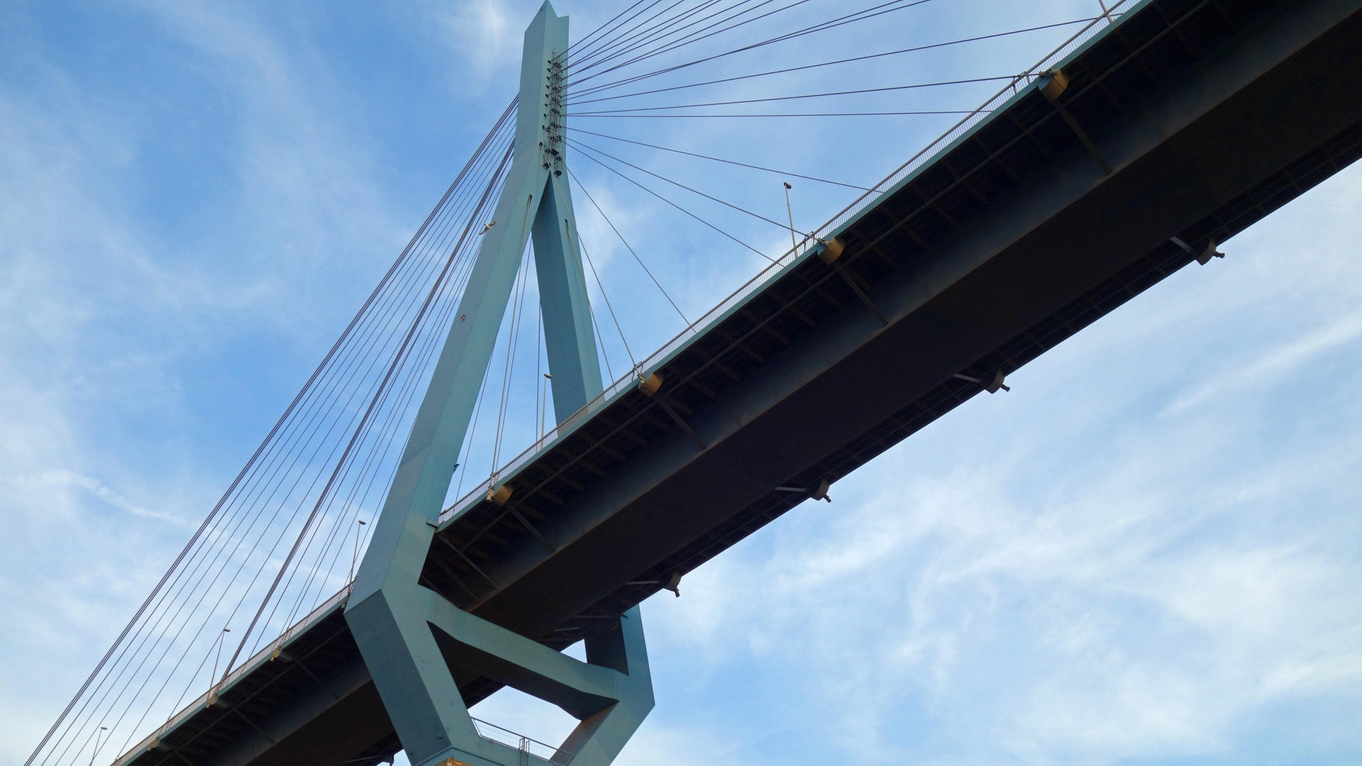 Hamburg: Vollsperrung der Köhlbrandbrücke ab heute Abend