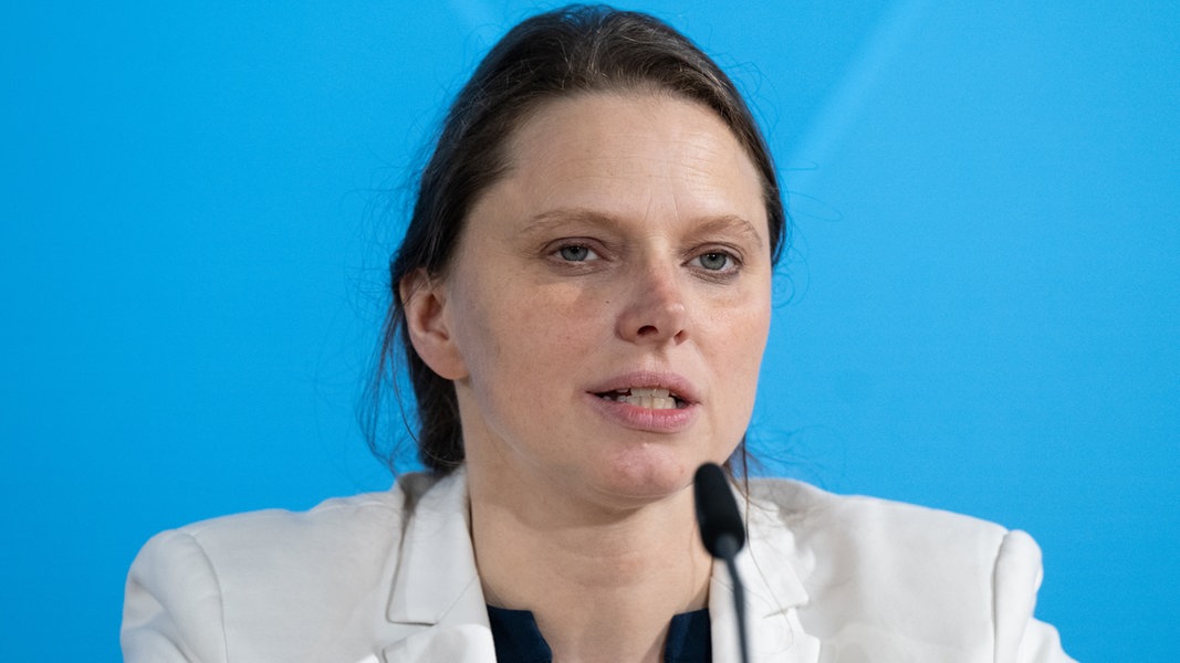 Melanie Leonhard (SPD), Wirtschaftsenatorin von Hamburg, bei einer Pressekonferenz.
