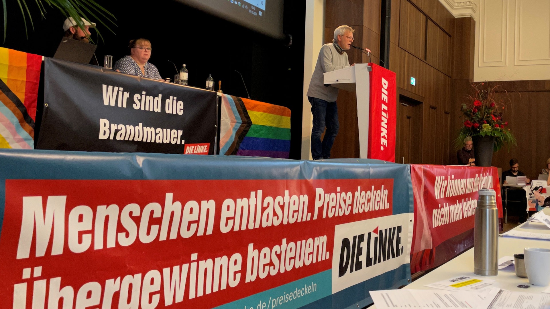 Hamburger Linke kritisiert Debatte um Asylrecht