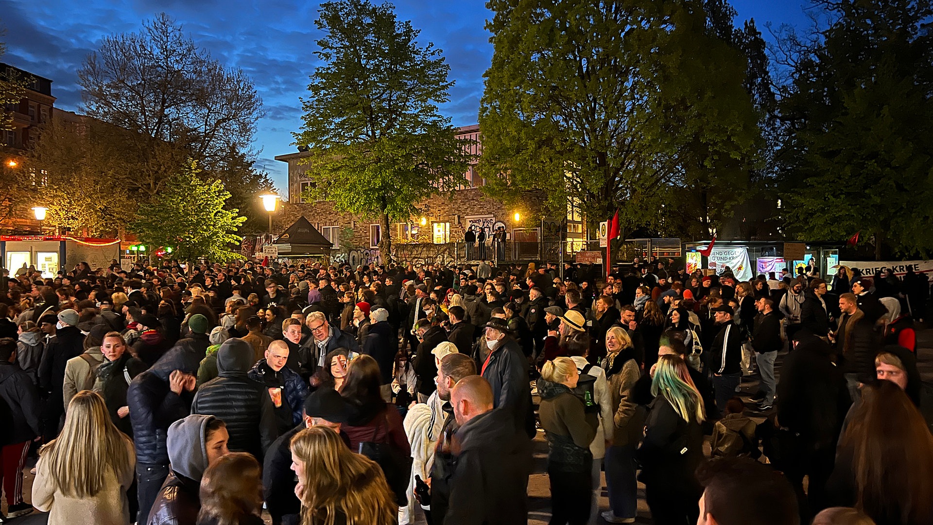 Mai-Demos in Hamburg: Nacht in der Schanze verläuft ruhig