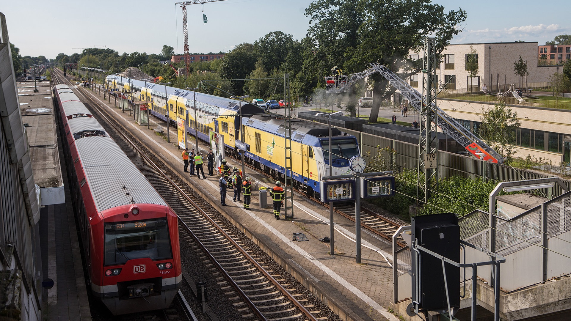 Brennende Lok in Hamburg-Neugraben: S-Bahnverkehr eingestellt