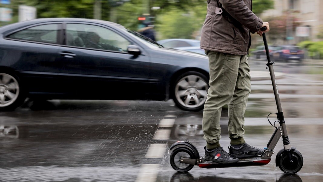 E Scooter In Hamburg Rot Grün Will Regeln Ndrde Nachrichten Hamburg