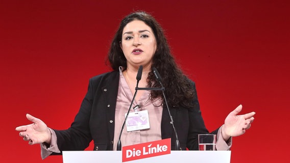 Cansu Özdemir, Spitzenkandidatin der Linken in Hamburg für die Bürgerschaftswahl 2025. © picture alliance / dts-Agentur 