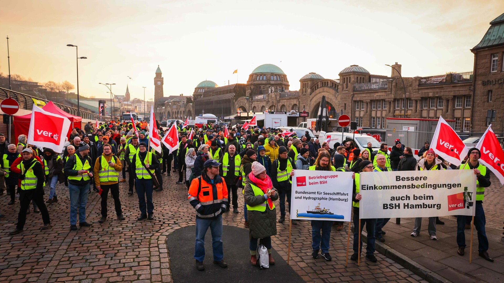 Öffentlicher Dienst und HADAG: Heute Warnstreiks in Hamburg