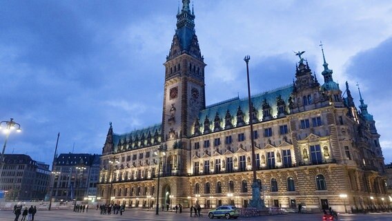 Das Hamburger Rathaus. © picture alliance / Markus Scholz 