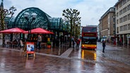 Die Glasarkaden am Hamburger Rathausmarkt. © Pond5 