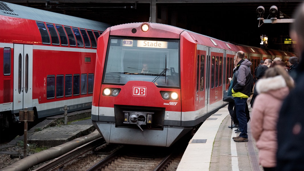 SBahnTunnel in Harburg wegen Rauchs gesperrt NDR.de