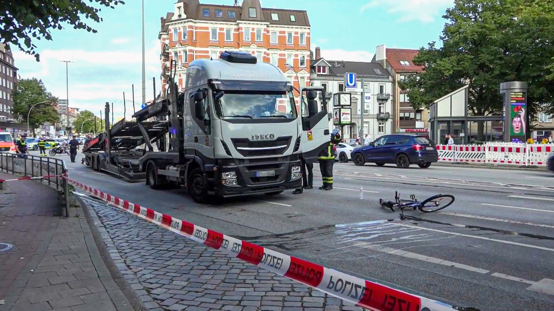 Hamburg: Wieder schwerer Fahrrad-Unfall mit Lkw