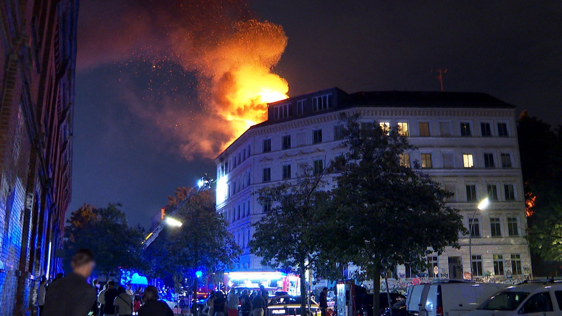 Feuer in der Sternschanze: Suche nach Brandursache läuft