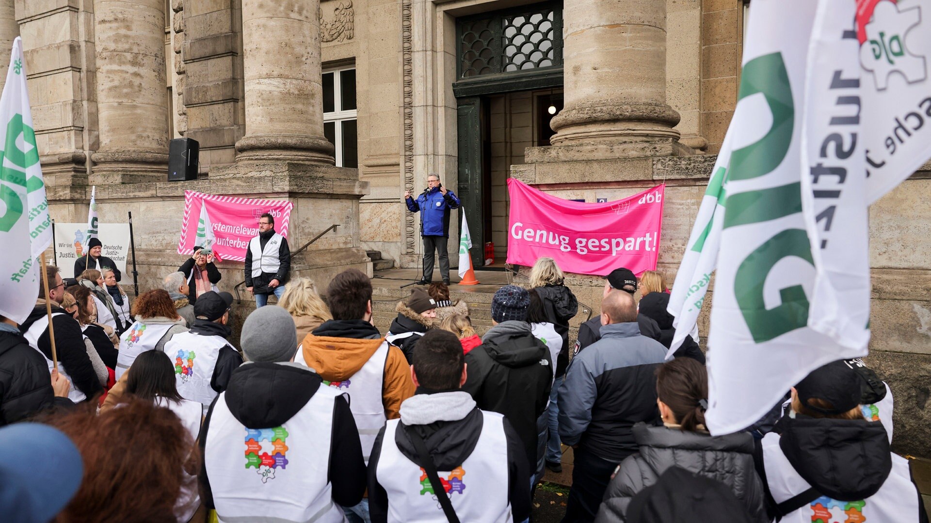 Öffentlicher Dienst: Warnstreik-Woche in Hamburg geht weiter