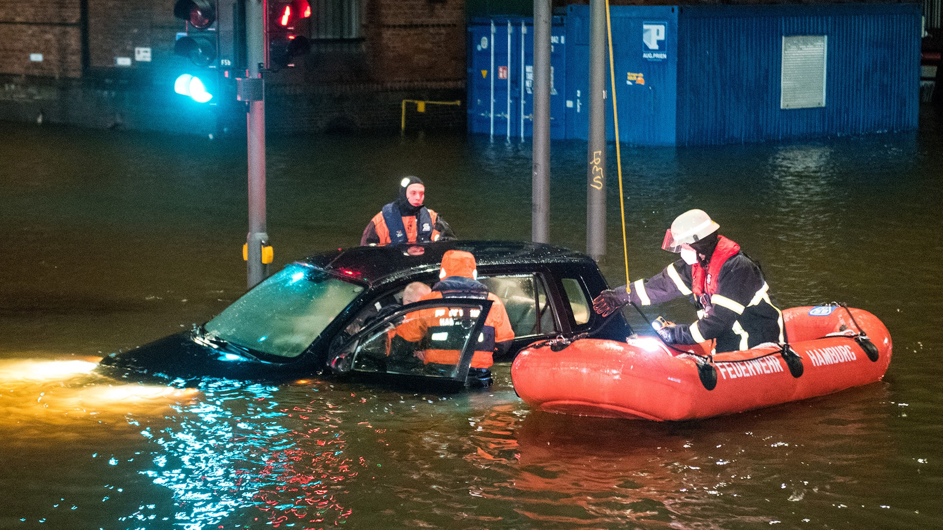 „Zeynep“ in Hamburg: Was der Sturm anrichtete