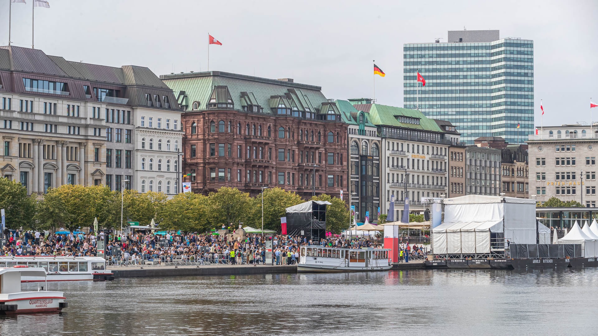 Einheitsfeier in Hamburg: 700.000 Menschen bei Bürgerfest