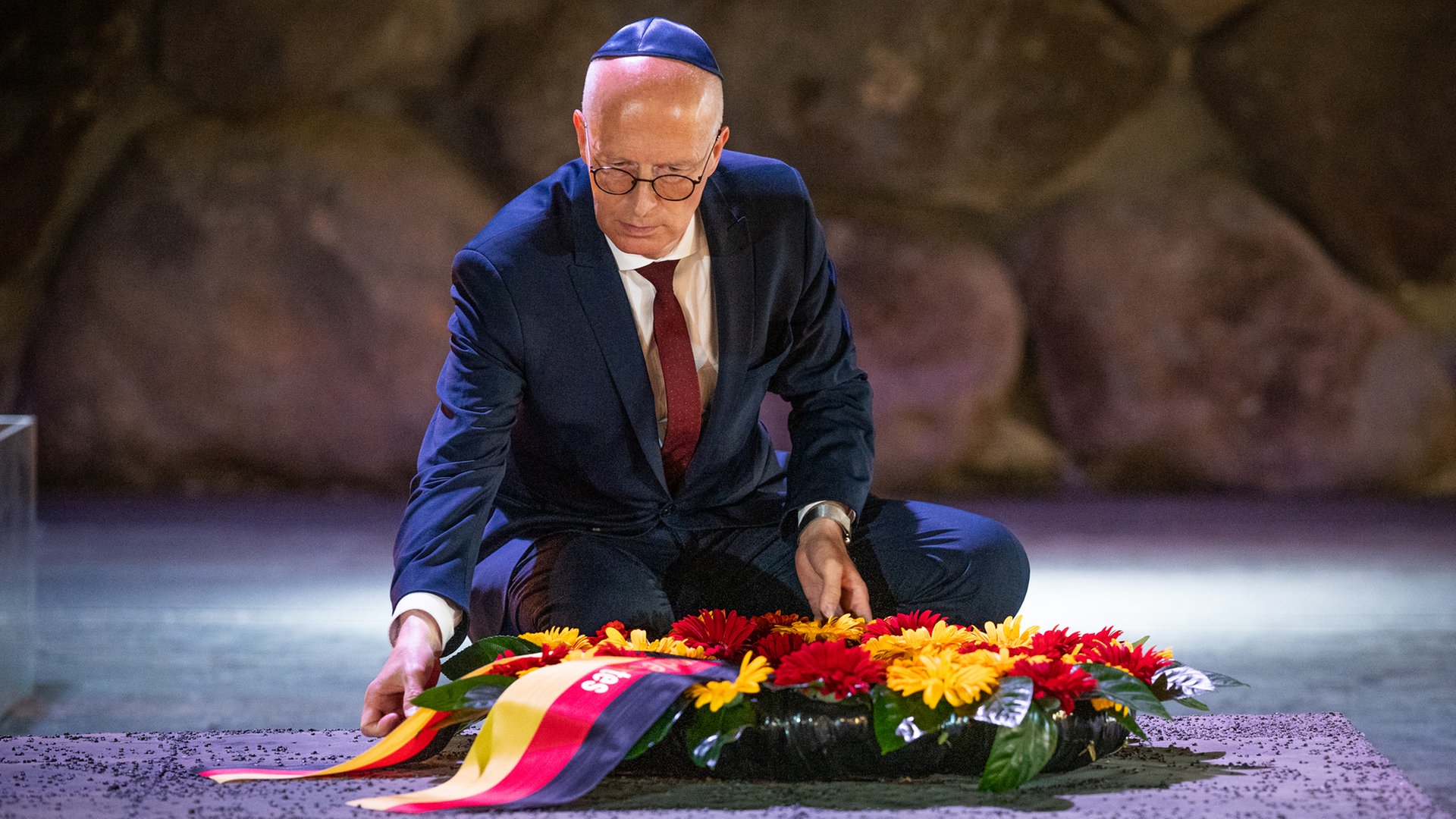 Tschentscher in Israel: Kranzniederlegung in Yad Vashem