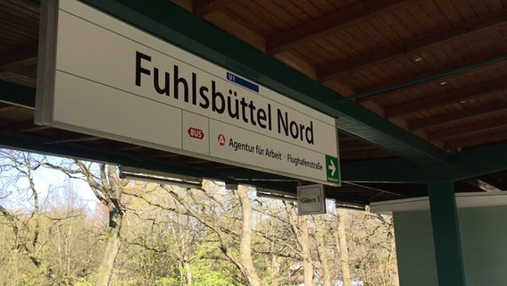 Das U-Bahn-Schild der Haltestelle Fuhlsbüttel Nord. © NDR Foto: Screenshot