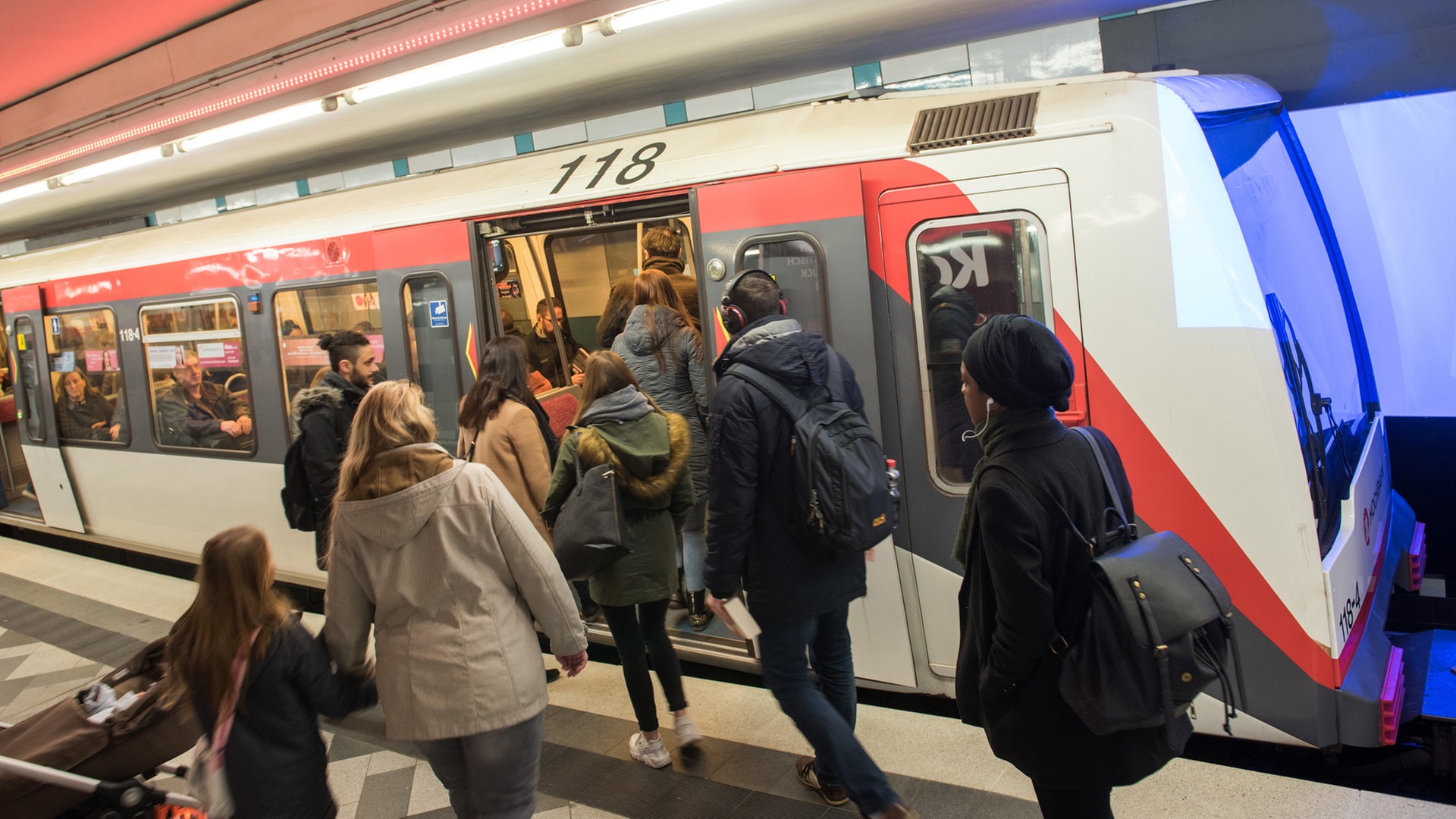 Hamburgs U-Bahnen und Busse: Auslastung wie vor Corona