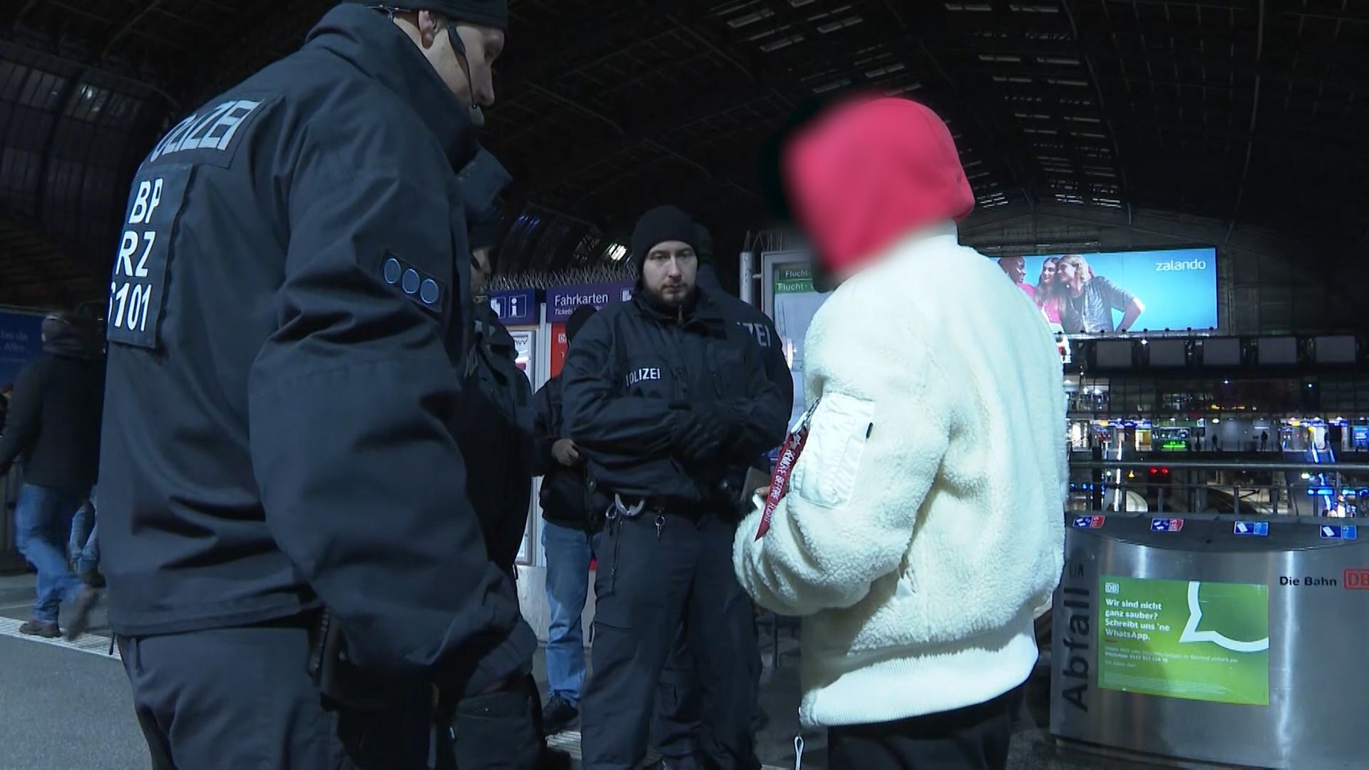 Waffenverbot am Hamburger Hauptbahnhof an den Adventswochenenden