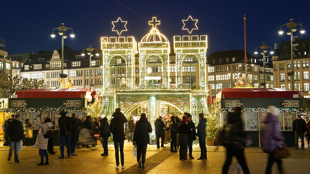 Weihnachtsmarkt-Betreiber In Hamburg Bislang Sehr Zufrieden | NDR.de ...