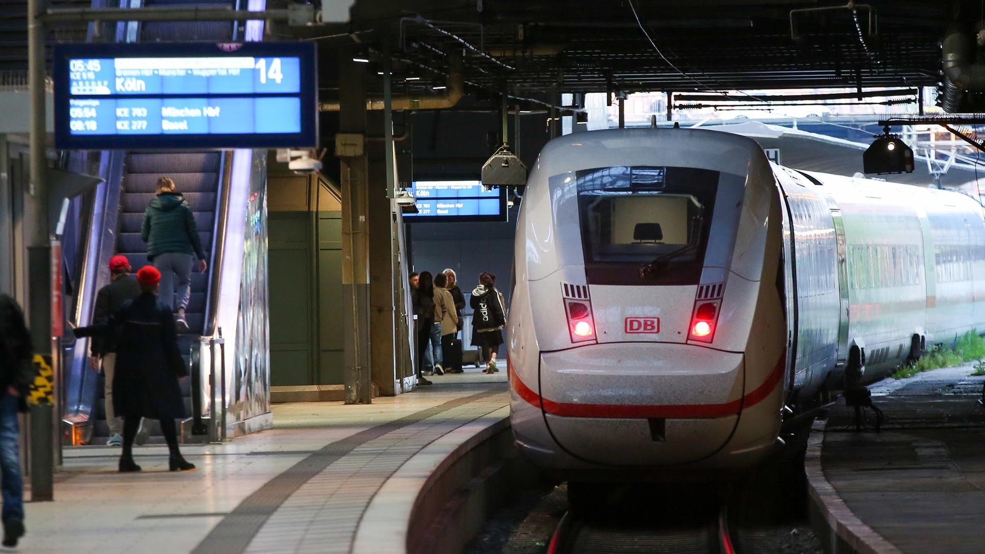 Oberleitungsschaden: Keine Züge zwischen Hauptbahnhof und Altona