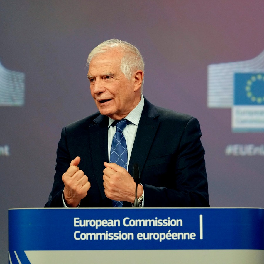 Josep Borrell, Leiter der Außenpolitik der Europäischen Union, bei einer Pressekonferenz. © dpa Bildfunk/AP Foto: Virginia Mayo