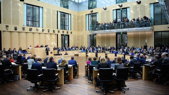 Plenarsitzung im Deutschen Bundesrat © Bernd von Jutrczenka/dpa Foto: Bernd von Jutrczenka