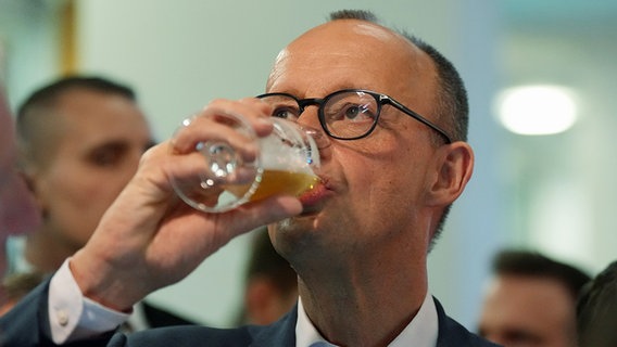 Unions-Kanzlerkandidat Friedrich Merz am Abend der Bundestagswahl. © dpa bildfunk Foto: Marcus Brandt