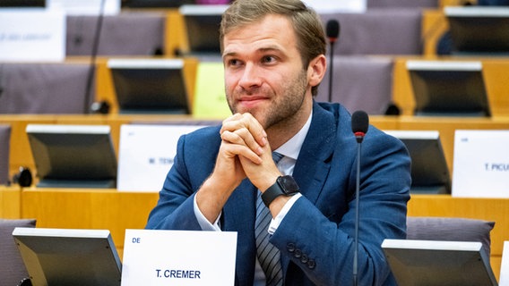 Der SPD-Politiker Tobias Cremer im EU-Parlament in Brüssel © picture alliance / Hans Lucas | Martin Bertrand 