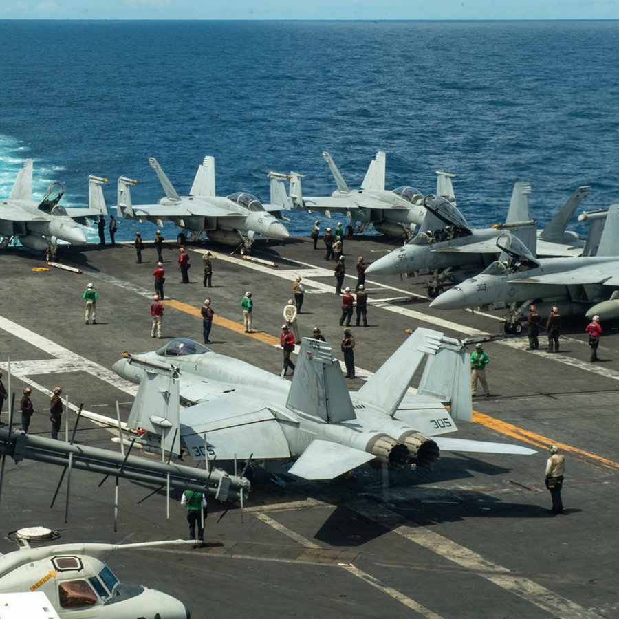 Das Flugdeck des Flugzeugträgers USS Theodore Roosevelt © Seaman Ryan Holloway/U.S. Navy/AP Foto: Seaman Ryan Holloway