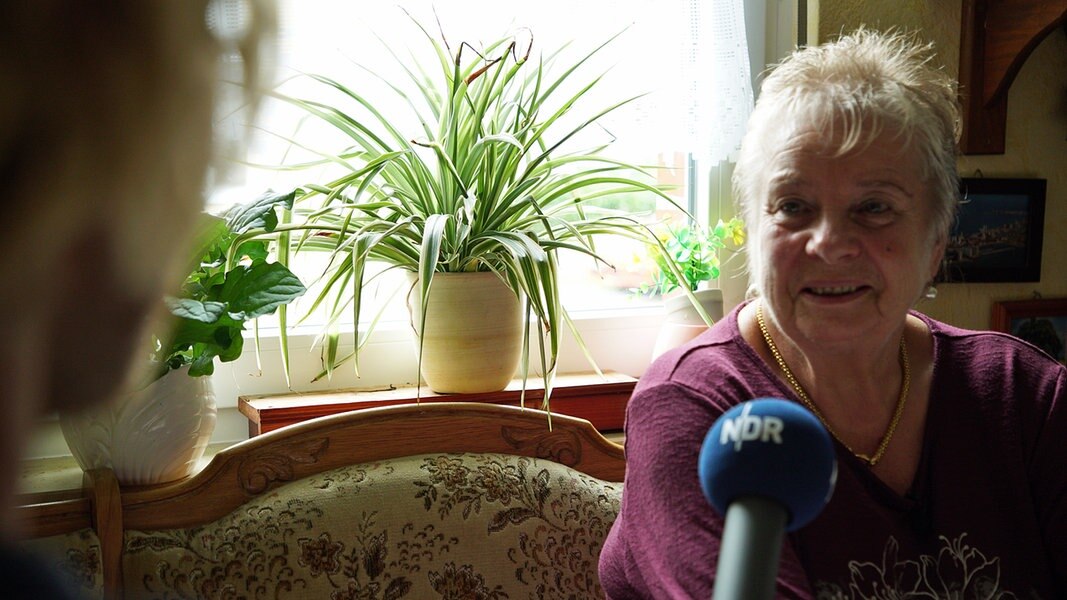 Ndr Info Hausbesuch Bei Gudrun Iwanowski In Rostock Reutershagen Ndr De Nachrichten Ndr Info