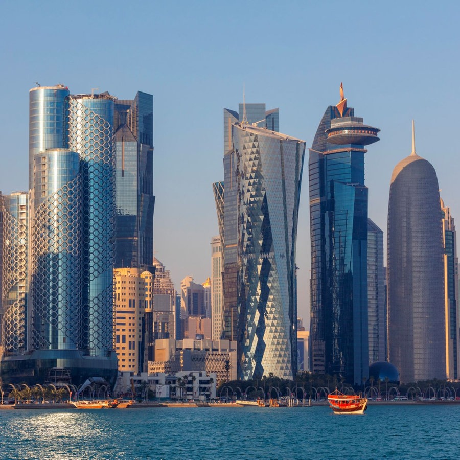 Die Skyline von Doha. © picture alliance / robertharding | Neil Farrin Foto: Neil Farrin